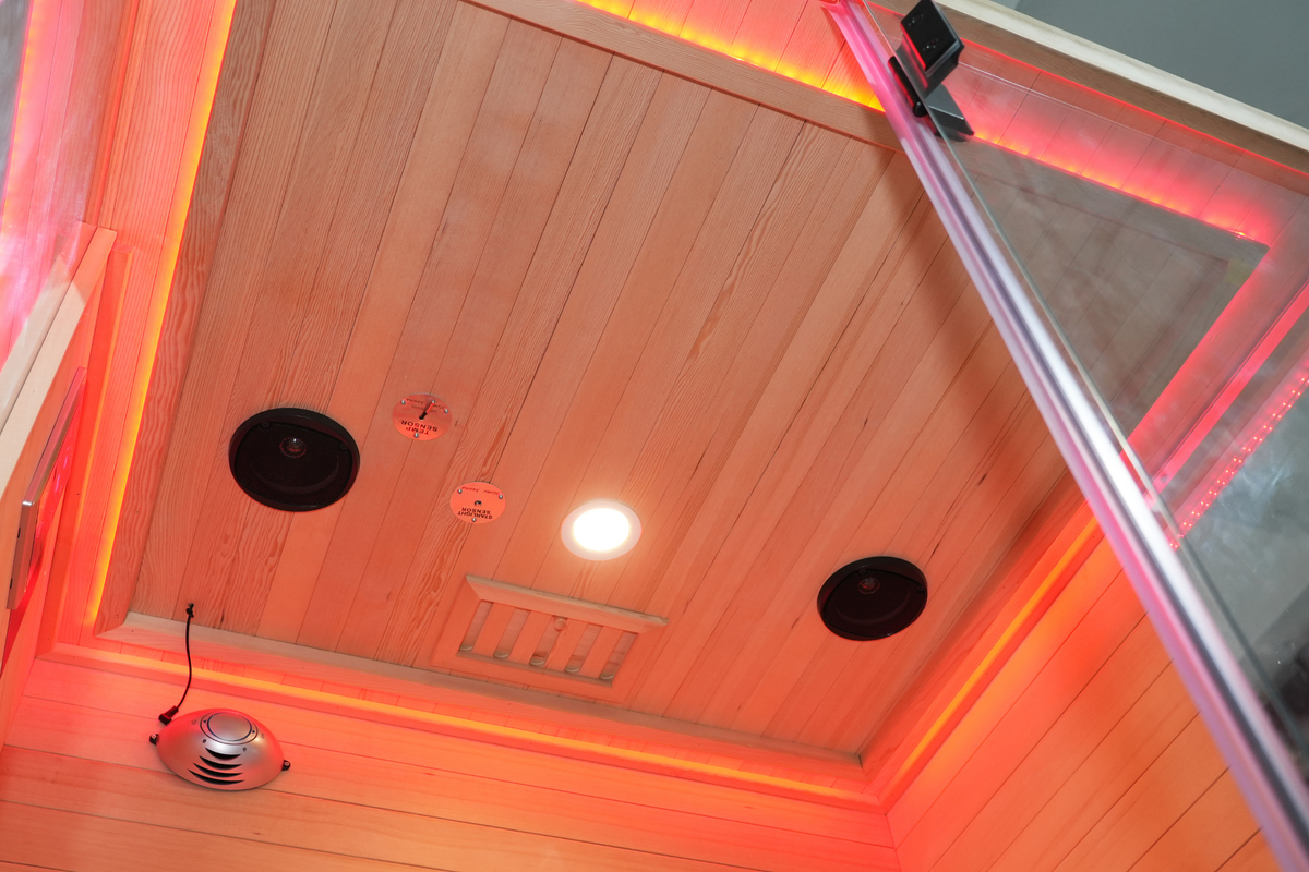Blisspod Vantaa RED Deluxe 2-Person Full Spectrum Infrared Sauna
