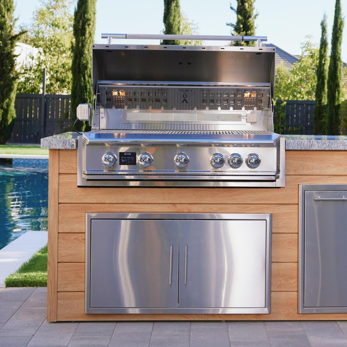 Blaze LTE PRO 40-Inch 5-Burner Built-In Grill with Digital Temperature Screen & Rotisserie