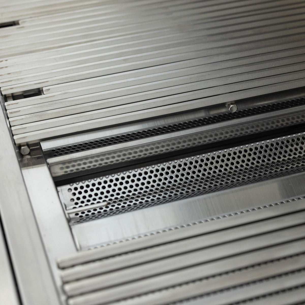 Blaze LTE PRO 40-Inch 5-Burner Built-In Grill with Digital Temperature Screen & Rotisserie