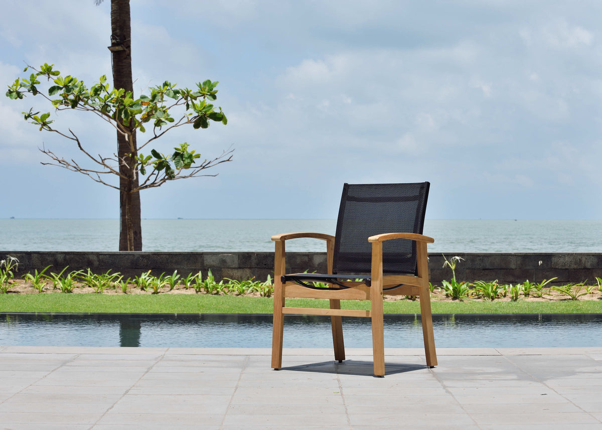 Amazonia Rinjani Teak Outdoor Dining Table with Fortuna Weather-net® Armchairs