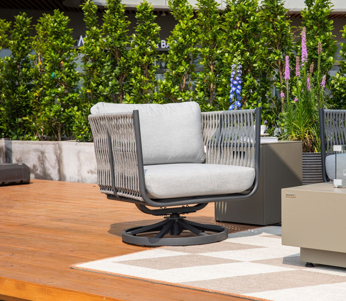 Milano Outdoor Patio Swivel Chair