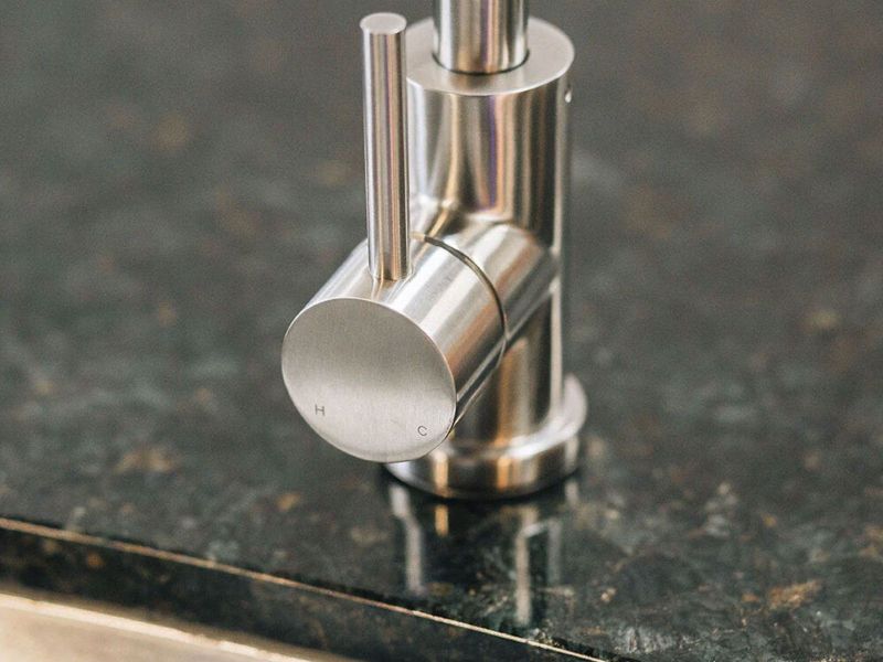 Summerset SNK-19U Undermount Outdoor Sink & Gooseneck Faucet – 304 Stainless Steel